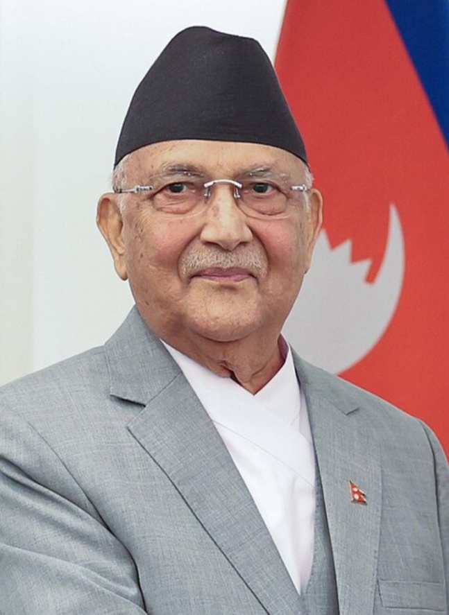 प्रभावशाली नेताहरूले केपि ओलीलाई हटाउने तीन ठूला विकल्प स्वेच्छिक राजीनामा, केन्द्रीय समितिको दबाब – के हटाउन सक्ला त ?