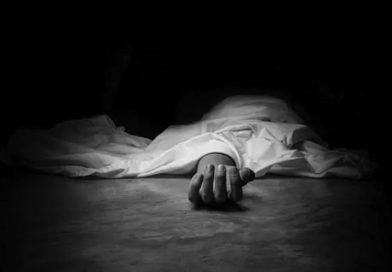 ‍मजदुर बोकेर फर्कँदै गरेको ट्र्याक्टर  दुर्घटनामा दुईजनाकाे मृत्यु