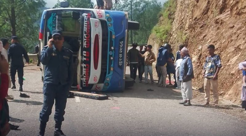बस दुर्घटना दुर्घटनाको कारण अनुसन्धान भैरहेकाे प्रहरिकाे भनाई