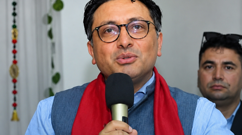 मुलुकभित्र उपलब्ध स्रोतको प्रभावकारी परिचालन गर्दै वित्तीय अनुशासन कायम गर्ने