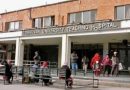 शिक्षण अस्पतालमा प्रशासन विरुद्ध नाराबाजी बिरामिलाई बेड नदिएकाे आराेप