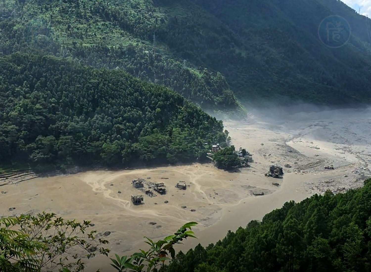 दुई छिमेकी मुलुक विश्व बैंकबाट आएको सहयोग  प्रतिबद्धताले उद्धार तथा पुनःस्थापना अभियानलाई थप बल पुग्ने