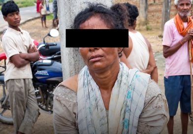 दुई वर्षीय बालकलाई चोरेर भाग्न खोजेको आरोपमा एक भारतीय महिला स्थानीयको नियन्त्रणमा