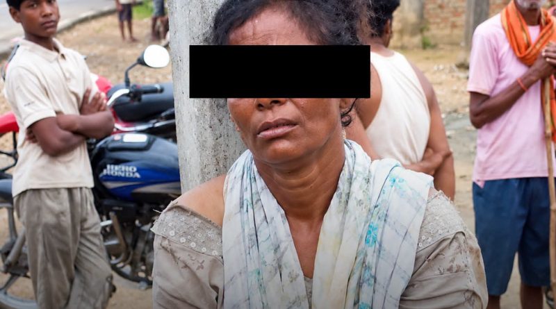 दुई वर्षीय बालकलाई चोरेर भाग्न खोजेको आरोपमा एक भारतीय महिला स्थानीयको नियन्त्रणमा