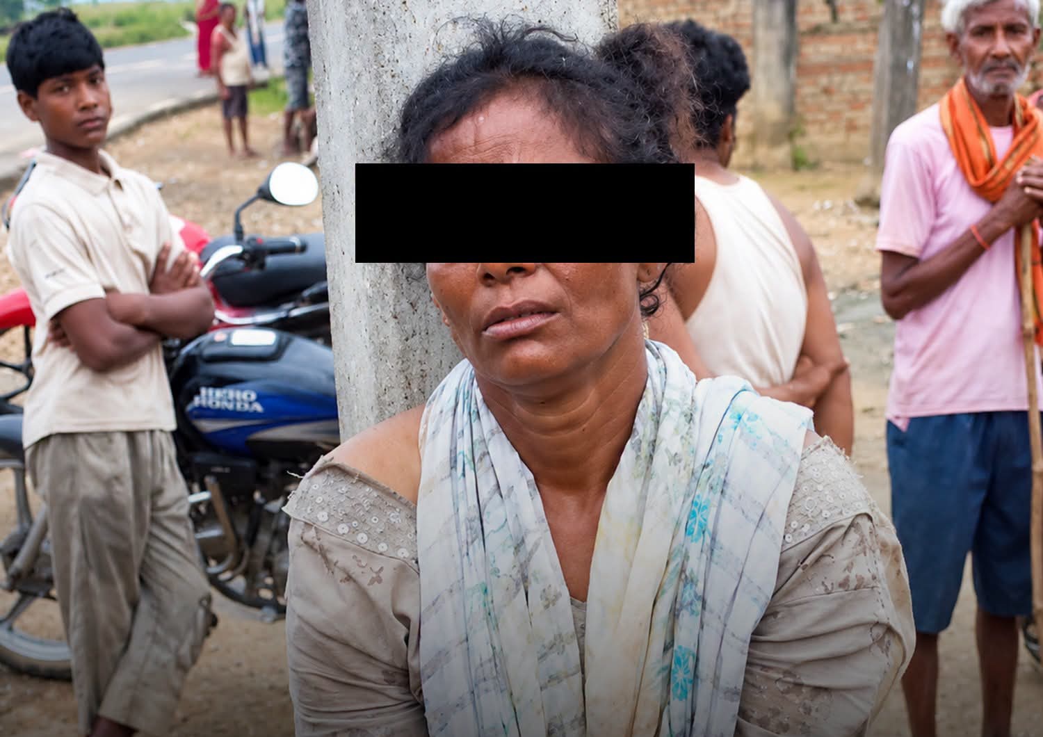 दुई वर्षीय बालकलाई चोरेर भाग्न खोजेको आरोपमा एक भारतीय महिला स्थानीयको नियन्त्रणमा